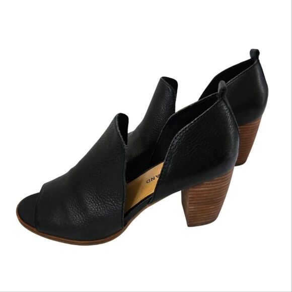 Lucky Brand LK-Junai Geniune Leather Block Heel Open Toe Heeled Sandals Sz 9.5M - Picture 1 of 7